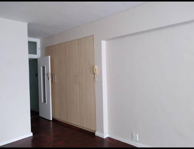 2 BEDROOM APARTMENT RENTED IN HUMEWOOD